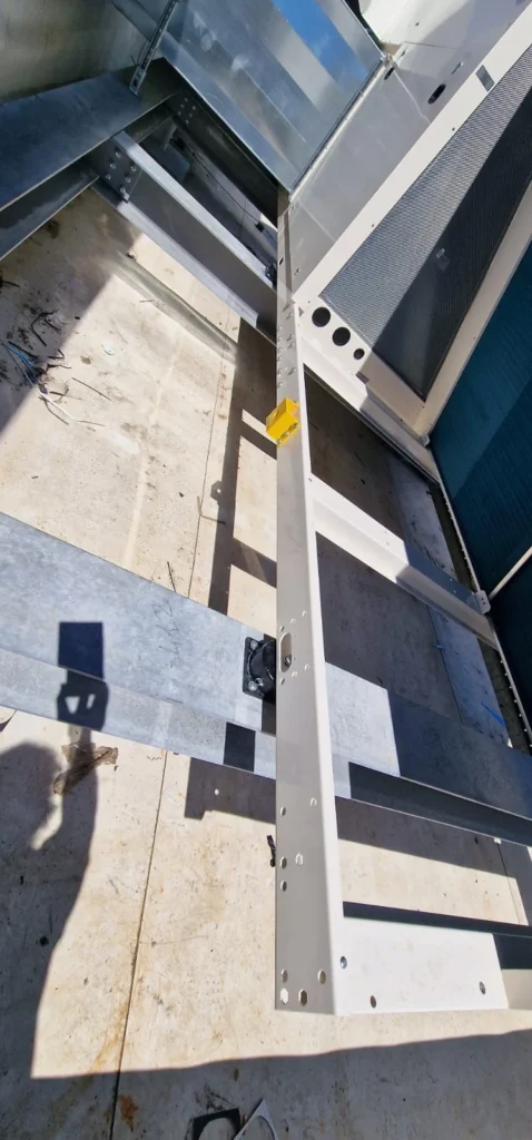 Calista-Impianti-Montesilvano_fissaggio-Rooftop-e-pvc-finito-6